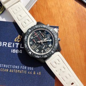Exclusive Breitling Carbon Fibre Chronograph - Premium Super Clone Watches 1116418775 - front view | Breitling