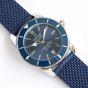 Breitling Superocean Heritage II 42mm Men's Super Clone Luxury Watch 1121952861 - side view | Breitling