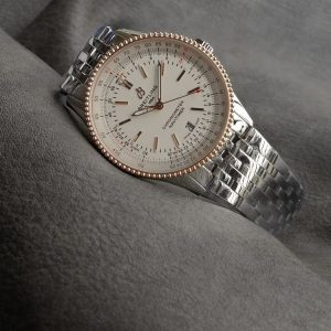 Breitling Navitimer 1 41mm Super Clone Watch with Premium Automatic Movement 1119644935 - side view | Breitling