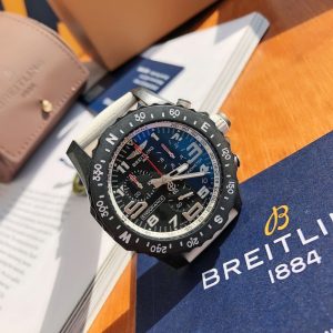 Exclusive Breitling Carbon Fibre Chronograph - Premium Super Clone Watches 1116418775 - interior view | Breitling