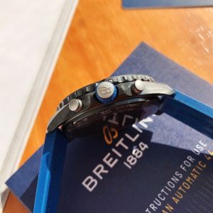 Breitling Carbon Fibre Chronograph: Premium Super Clone Watches for Sale 1100107013 - top view | Breitling