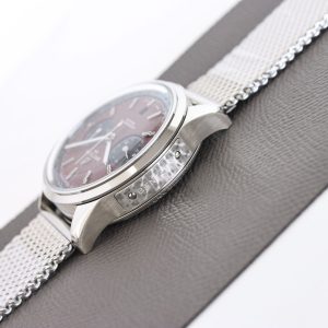 Breitling Premier B01 Super Clone: A Luxury Replica Watch for the Connoisseur 1109824004 - top view | Breitling
